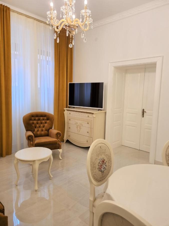 Apartment Elizabeth Pula Extérieur photo